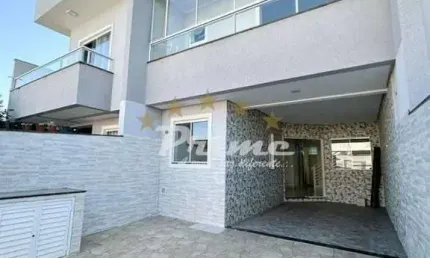 Sobrado Geminado á Venda no Bairro de Bombas - Bombinhas/SC