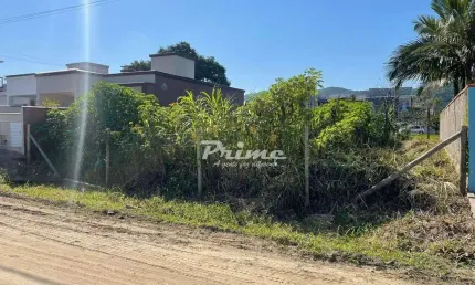 Terreno de 275m² à Venda no Bairro Zimbros - Bombinhas/SC