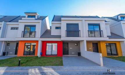 Sobrado com 2 dormitórios à venda, 83 m² por R$ 590.000,00 - Alto Boqueirão - Curitiba/PR