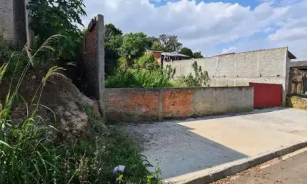 Terreno com alto potencial para construção de barração.