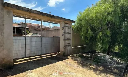 Casa com 1 quarto à venda na Rua Izaltino Antônio Ferreira, 91, Cará-cará, Ponta Grossa
