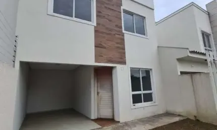 Casa com 3 quartos à venda na Rua Michel Elias Farhat, 17, Uvaranas, Ponta Grossa