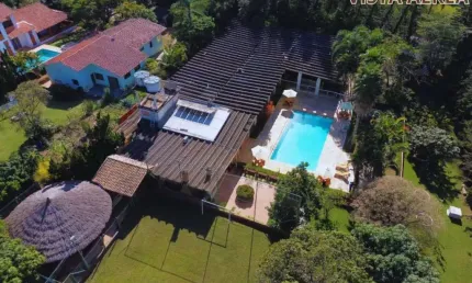 Chacara no interior de Sp entre Jundiaí e Itu (50min de São Paulo) com 6 suítes piscina hidromassagem área gourmet lareira