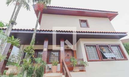 Casa venda no condomínio, Portal do Paraíso I, com 420m&#178;, 5 quartos e 3 vagas.