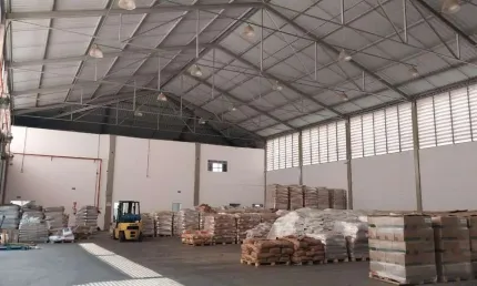 galpão com docas para alugar na fazendinha Santana Parnaíba SP