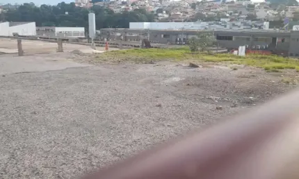 àrea  Localização estratégica a venda próximo ao mc donalds e ao habbibs em varzea paulista sp