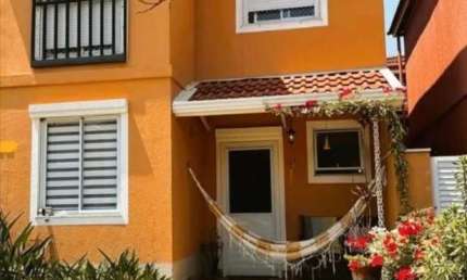 Belíssima casa no condomínio Casas da Toscana no bairro Medeiros em Jundiaí