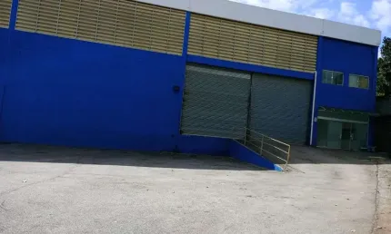 Galpão Comercial &#224; Venda com Renda Mensal de R$ 14.000,00