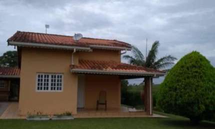 Oportunidade Imperdível: Casa em Condomínio 1100m&#178;, Piscina, Pomar e àrea Gourmet