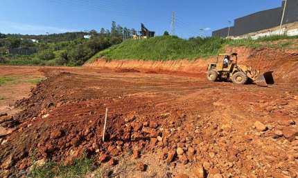 Oportunidade de Locação - Esquina Fabril Industrial em Santana de Parnaíba