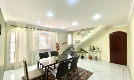 Casa com 3 quartos à venda na Rua Corinto, 28, Bosque dos Eucaliptos, São José dos Campos