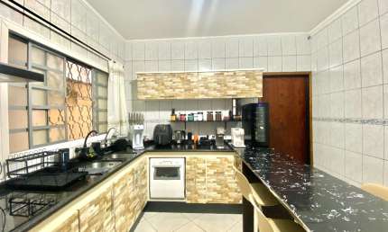 Casa com 4 quartos à venda na Rua Vítor Alves Rabelo, 66, Jardim Portugal, São José dos Campos