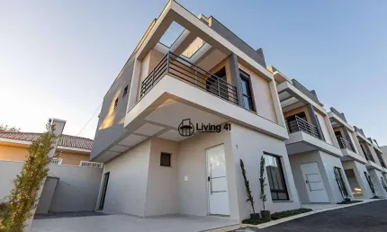 Sobrado com 3 dormitórios à venda, 165 m² por R$ 990.000 - Bacacheri
