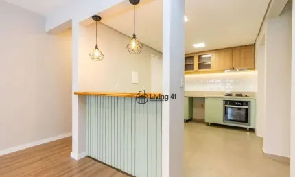 Apartamento reformado com 3 dormitórios à venda, 93 m² por R$ 770.000 - Batel - Curitiba/PR