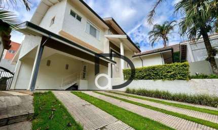 Casa à venda com 3 dormitórios à venda perto do Colégio Porto Seguro