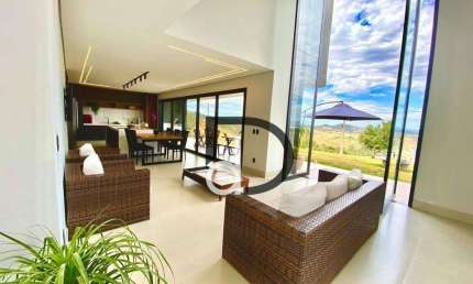 Casa com 4 dormitórios à venda, 390 m² por R$ 3.890.000,00 - Condomínio Campo de Toscana - Vinhedo/SP