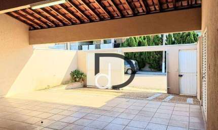 Casa com 3 quartos 289 m² - venda por R$ 1.050.000 ou aluguel por R$ 8.263/mês - Jardim Emilia - Vinhedo/SP