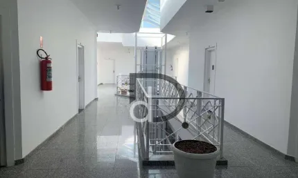 Sala com excelente localização no centro com 18 m² na cidade de Vinhedo/ SP.