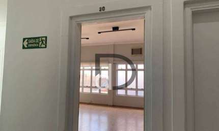 Sala com excelente localização no centro com 24 m² na cidade de Vinhedo/ SP.