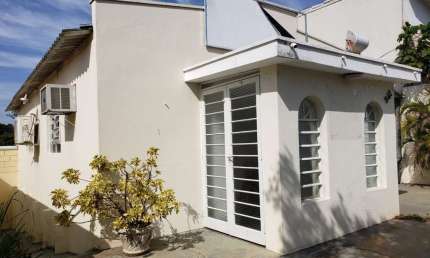 Casa com 2 dormitórios, 200 m² - venda por R$ 440.000,00 ou aluguel por R$ 3.800,00/mês - Vila Planalto - Vinhedo/SP