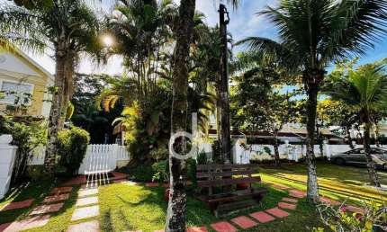 Charme e Conforto no Litoral: Village Garden Mobiliado com Área Gourmet na Riviera
