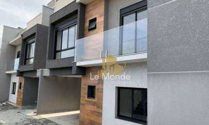 Sobrado com 3 dormitórios à venda, 123 m² por R$ 890.000,00 - Uberaba - Curitiba/PR