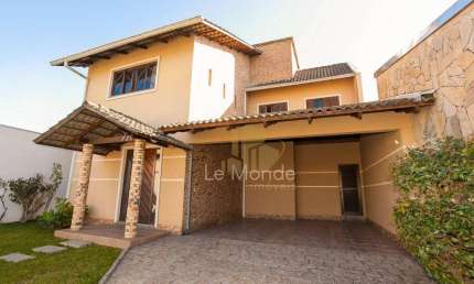 Sobrado com 3 dormitórios à venda, 118 m² por R$ 1.289.200,00 - Xaxim - Curitiba/PR