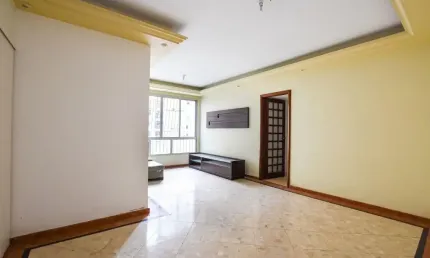 Amplo apartamento, claro e arejado. em excelente localização na rua general pereira da silva