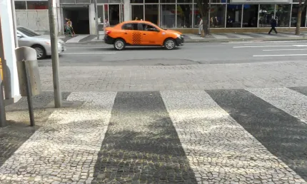 Sala comercial com 3 salas à venda na Avenida Marechal Floriano Peixoto, 228, Centro, Curitiba