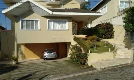 CASA EM CONDOMINIO 04 DORMITORIOS SENDO 02 SUITES - COLEGINHO JACAREÍ SP