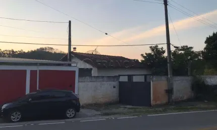 Lindo sobrado para morar e descansar em meio a natureza