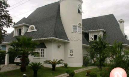 CASA EM CONDOMÍNIO COM 4 SUÍTES - JD CALIFORNIA - JACAREÍ