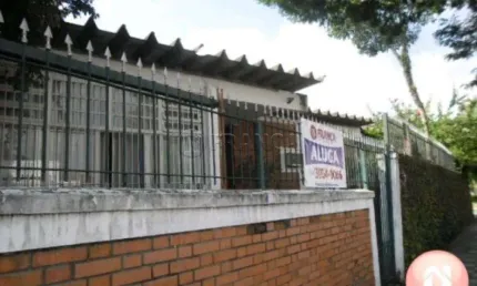 CASA 3 DORMITÓRIOS SENDO 1 SUÍTE - CENTRO - JACAREÍ