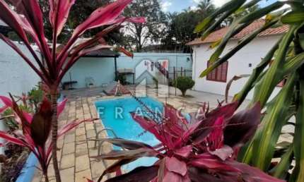Casa com 3 quartos à venda no Centro, Jacareí 