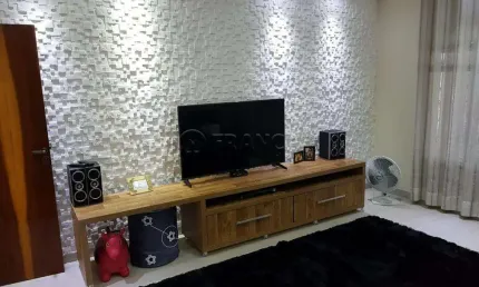 Casa 4 dormitórios com 1 suíte - Parque Industrial - São José dos Campos - Venda