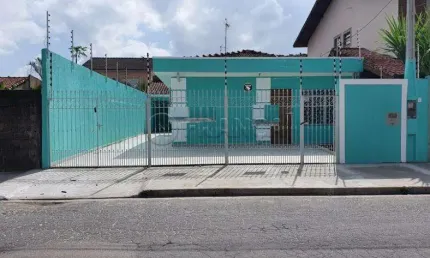 ALUGUEL - CASA 3 DORMITÓRIOS SENDO 1 SUÍTE - SÃO JOÃO