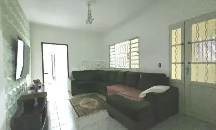 Casa com 2 dormitórios, quintal,  espaço gourmet. 1 vaga coberta, Excelente localização!