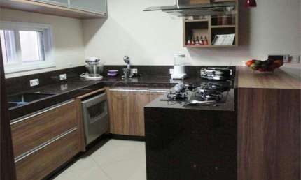 CASA SOBRADO 4 DORMITÓRIOS SENDO 3 SUÍTES BAIRRO VILLA BRANCA JACAREÍ