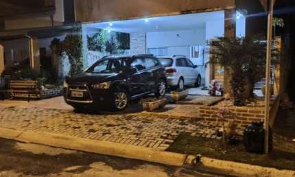 Casa em condomínio fechado com 4 quartos à venda no Parque Residencial Maria Elmira, Caçapava 
