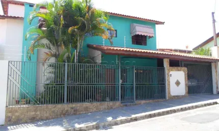 Casa com 3 quartos à venda no Jardim Terras de São João, Jacareí 
