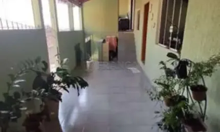 Casa com 3 dormitórios - Parque Santo Antonio - Jacareí