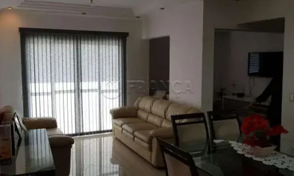 Apartamento com 96 m² - Região central de Jacareí .