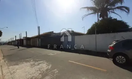 CASA 3 DORMITÓRIOS SENDO 1 SUÍTE BAIRRO JARDIM PRIMAVERA - JACAREÍ