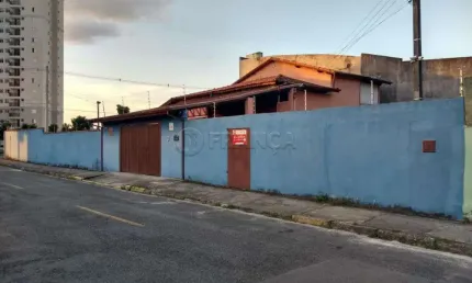 Casa com 2 quartos à venda no Centro, Jacareí 