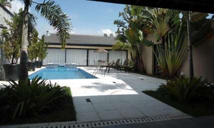 CASA 5 DORMITÓRIOS SENDO 5 SUITES BAIRRO JARDIM FLORIDA JACAREÍ