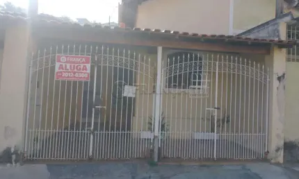 CASA 2 DORMITÓRIOS COM EDÍCULA REGIÃO CENTRAL DE JACAREÍ