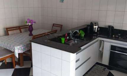 CASA 3 DORMITÓRIOS SENDO 1 SUÍTE BAIRRO PARQUE SANTO ANTONIO JACAREÍ
