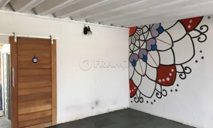 CASA A VENDA COM 1 DORMITÓRIO BAIRRO VILA ZEZÉ - JACAREÍ