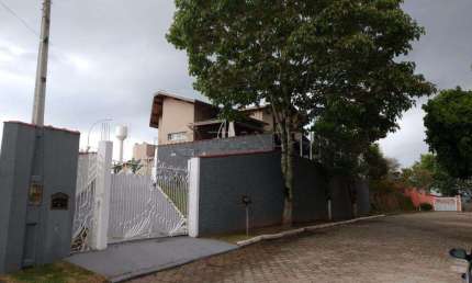 CASA 4 DORMITÓRIOS SENDO 4 SUITES BAIRRO JARDIM FLORES SANTA BRANCA