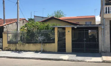 Casa 03 dormitórios com edicula assobradada - parque meia lua jacareí sp
